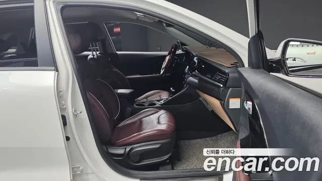 2020 Kia The New Niro 1.6 HEV Sold VIN KNACE81CGLA350382 – photo 18 2020 Kia The New Niro 1.6 HEV Sold VIN KNACE81CGLA350382 – photo 18