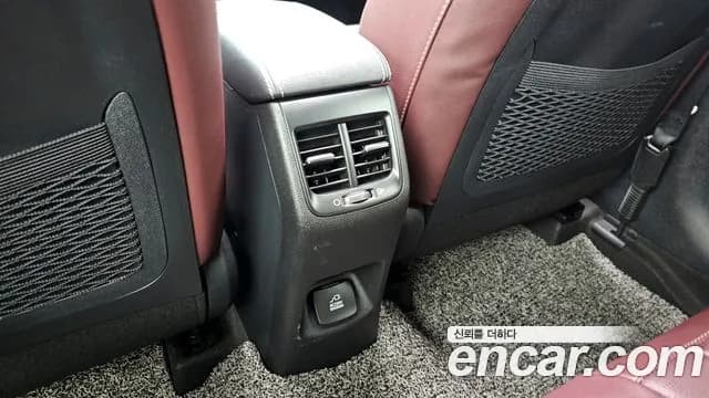 2021 Kia The New Niro 1.6 HEV Sold VIN KNACE81CGMA473588 – trunk area 2021 Kia The New Niro 1.6 HEV Sold VIN KNACE81CGMA473588 – trunk area
