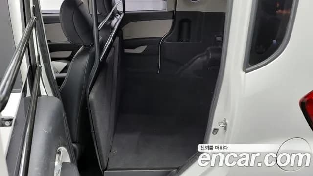 2021 Kia The New Ray Van Sold VIN KNACF911BMT244922 – interior seats 2021 Kia The New Ray Van Sold VIN KNACF911BMT244922 – interior seats