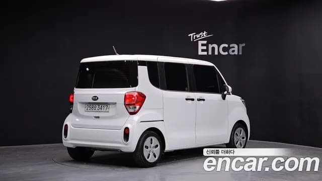 2021 Kia The New Ray Van Sold VIN KNACF911BMT257869 – trunk area 2021 Kia The New Ray Van Sold VIN KNACF911BMT257869 – trunk area