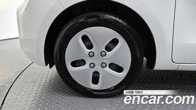 2021 Kia The New Ray Van Sold VIN KNACF911BMT267437 – exterior detail 2021 Kia The New Ray Van Sold VIN KNACF911BMT267437 – exterior detail
