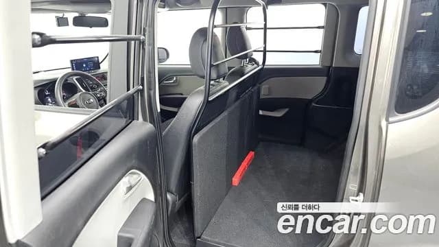 2021 Kia The New Ray Van Sold VIN KNACF911BMT272242 – interior seats 2021 Kia The New Ray Van Sold VIN KNACF911BMT272242 – interior seats