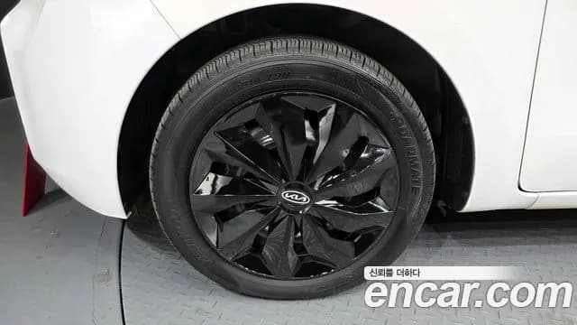 2022 Kia The New Ray Van Sold VIN KNACF911BNT282586 – trunk area 2022 Kia The New Ray Van Sold VIN KNACF911BNT282586 – trunk area