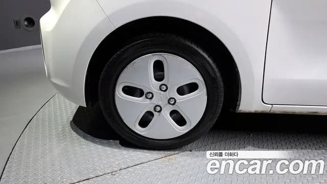 2022 Kia The New Ray Van Sold VIN KNACF911BNT295250 – trunk area 2022 Kia The New Ray Van Sold VIN KNACF911BNT295250 – trunk area