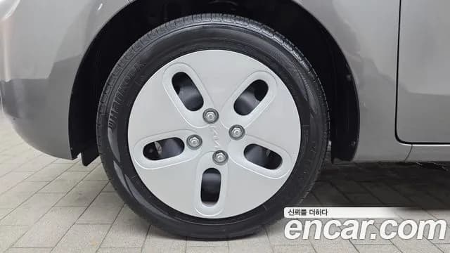 2022 Kia The New Ray Standard Sold VIN KNACG811BNT299891 – undercarriage 2022 Kia The New Ray Standard Sold VIN KNACG811BNT299891 – undercarriage