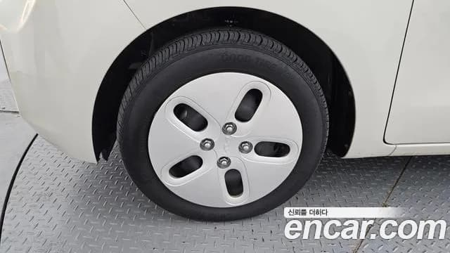 2022 Kia The New Ray Standard Sold VIN KNACG811BNT300914 – undercarriage 2022 Kia The New Ray Standard Sold VIN KNACG811BNT300914 – undercarriage