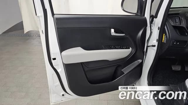2024 Kia The New Kia Ray EV Air Sold VIN KNACG81AFRT003070 – trunk area 2024 Kia The New Kia Ray EV Air Sold VIN KNACG81AFRT003070 – trunk area