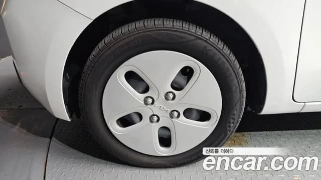 2024 Kia The New Kia Ray EV Van Sold VIN KNACG91AFRT003435 – undercarriage 2024 Kia The New Kia Ray EV Van Sold VIN KNACG91AFRT003435 – undercarriage