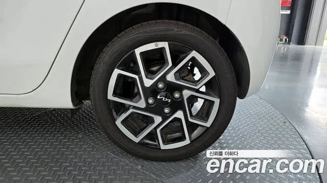 2024 Kia The New Kia Ray Signature Sold VIN KNACH811BRT378570 – front exterior 2024 Kia The New Kia Ray Signature Sold VIN KNACH811BRT378570 – front exterior