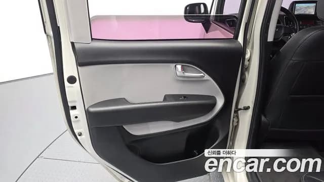 2017 Kia Ray Luxury Sold VIN KNACJ811BHT172174 – exterior detail 2017 Kia Ray Luxury Sold VIN KNACJ811BHT172174 – exterior detail