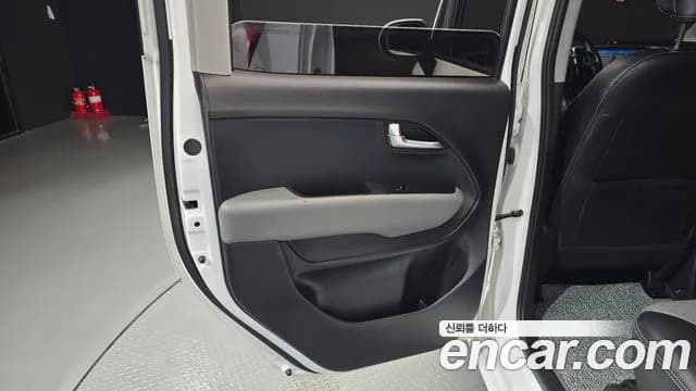 2021 Kia The New Ray Prestige Sold VIN KNACJ811BMT264202 – exterior detail 2021 Kia The New Ray Prestige Sold VIN KNACJ811BMT264202 – exterior detail