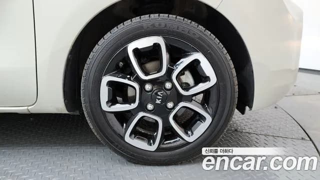 2021 Kia The New Ray Signature Sold VIN KNACK811BMT241623 – rear exterior 2021 Kia The New Ray Signature Sold VIN KNACK811BMT241623 – rear exterior