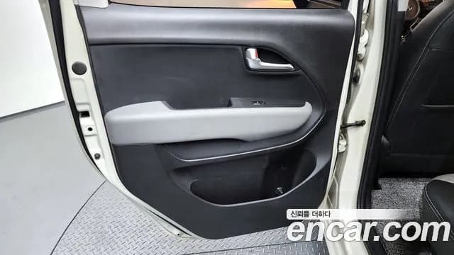 2021 Kia The New Ray Signature Sold VIN KNACK811BMT241623 – undercarriage 2021 Kia The New Ray Signature Sold VIN KNACK811BMT241623 – undercarriage