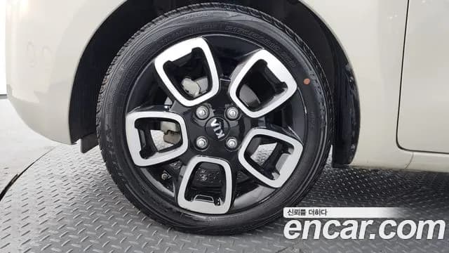 2021 Kia The New Ray Signature Sold VIN KNACK811BMT246841 – photo 11 2021 Kia The New Ray Signature Sold VIN KNACK811BMT246841 – photo 11