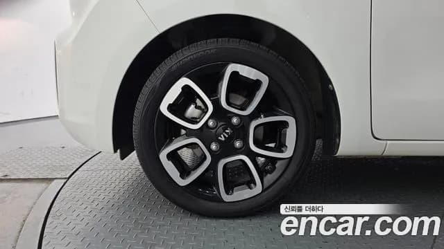 2021 Kia The New Ray Signature Sold VIN KNACK811BMT248496 – trunk area 2021 Kia The New Ray Signature Sold VIN KNACK811BMT248496 – trunk area