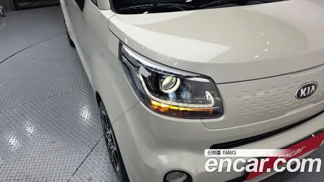 2021 Kia The New Ray Signature Sold VIN KNACK811BMT258489 – interior seats 2021 Kia The New Ray Signature Sold VIN KNACK811BMT258489 – interior seats