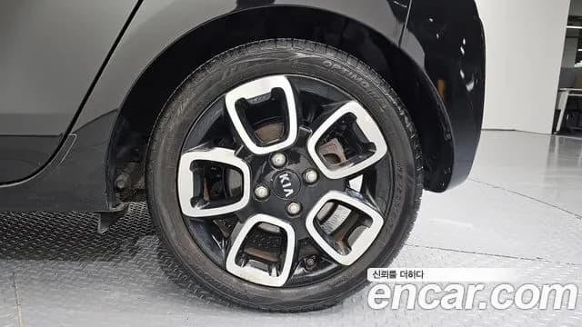 2021 Kia The New Ray Signature Sold VIN KNACK811BMT260986 – photo 14 2021 Kia The New Ray Signature Sold VIN KNACK811BMT260986 – photo 14
