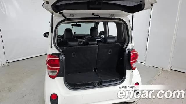 2021 Kia The New Ray Signature Sold VIN KNACK811BMT266211 – trunk area 2021 Kia The New Ray Signature Sold VIN KNACK811BMT266211 – trunk area