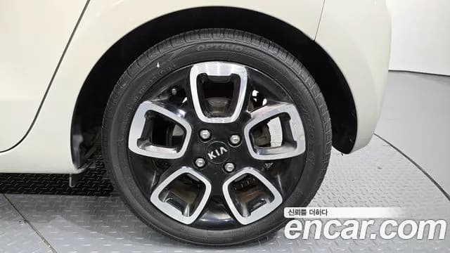 2021 Kia The New Ray Signature Sold VIN KNACK811BMT266334 – undercarriage 2021 Kia The New Ray Signature Sold VIN KNACK811BMT266334 – undercarriage