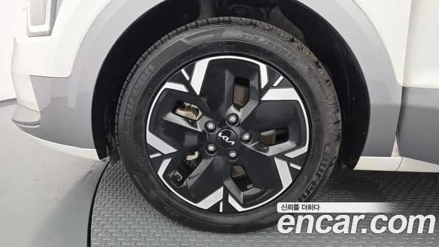 2024 Kia The All New Niro EV Earth Sold VIN KNACR811FRA116426 – rear exterior 2024 Kia The All New Niro EV Earth Sold VIN KNACR811FRA116426 – rear exterior