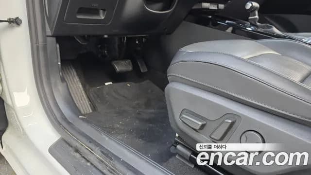 2022 Kia The All New Niro Prestige Sold VIN KNACR81EGNA002005 – exterior detail 2022 Kia The All New Niro Prestige Sold VIN KNACR81EGNA002005 – exterior detail