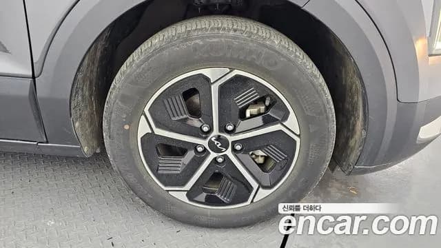 2022 Kia The All New Niro Prestige Sold VIN KNACR81EGNA002888 – undercarriage 2022 Kia The All New Niro Prestige Sold VIN KNACR81EGNA002888 – undercarriage
