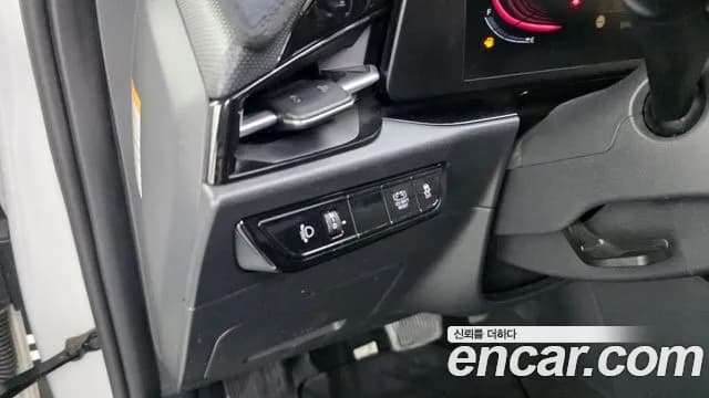 2022 Kia The All New Niro Prestige Sold VIN KNACR81EGNA005783 – undercarriage 2022 Kia The All New Niro Prestige Sold VIN KNACR81EGNA005783 – undercarriage