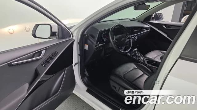 2022 Kia The All New Niro Prestige Sold VIN KNACR81EGNA012919 – exterior detail 2022 Kia The All New Niro Prestige Sold VIN KNACR81EGNA012919 – exterior detail