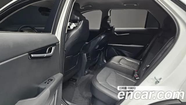 2022 Kia The All New Niro Prestige Sold VIN KNACR81EGNA016581 – exterior detail 2022 Kia The All New Niro Prestige Sold VIN KNACR81EGNA016581 – exterior detail