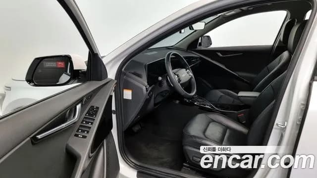 2023 Kia The All New Niro Prestige Sold VIN KNACR81EGPA076121 – undercarriage 2023 Kia The All New Niro Prestige Sold VIN KNACR81EGPA076121 – undercarriage