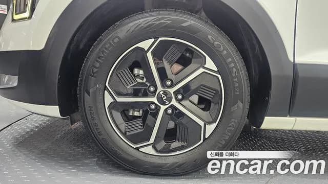 2024 Kia The All New Niro Prestige Sold VIN KNACR81EGRA104267 – trunk area 2024 Kia The All New Niro Prestige Sold VIN KNACR81EGRA104267 – trunk area