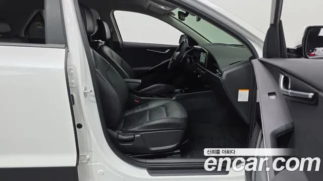 2024 Kia The All New Niro Prestige Sold VIN KNACR81EGRA137724 – exterior detail 2024 Kia The All New Niro Prestige Sold VIN KNACR81EGRA137724 – exterior detail