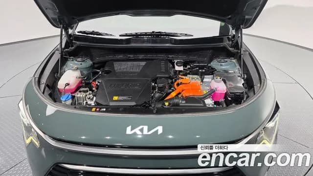 2022 Kia The All New Niro Signature Sold VIN KNACT81EGNA006345 – trunk area 2022 Kia The All New Niro Signature Sold VIN KNACT81EGNA006345 – trunk area