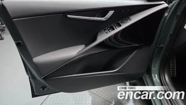 2022 Kia The All New Niro Signature Sold VIN KNACT81EGNA029586 – side profile 2022 Kia The All New Niro Signature Sold VIN KNACT81EGNA029586 – side profile