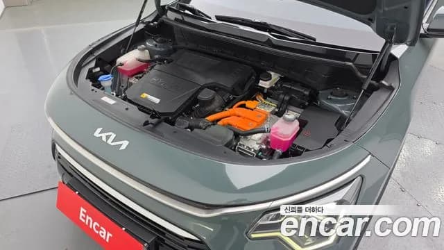 2024 Kia The All New Niro Signature Sold VIN KNACT81EGRA085365 – trunk area 2024 Kia The All New Niro Signature Sold VIN KNACT81EGRA085365 – trunk area