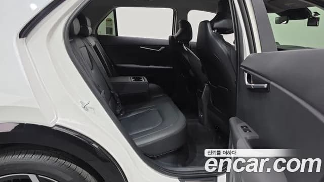 2025 Kia The All New Niro Signature Sold VIN KNACT81EGSA274891 – trunk area 2025 Kia The All New Niro Signature Sold VIN KNACT81EGSA274891 – trunk area