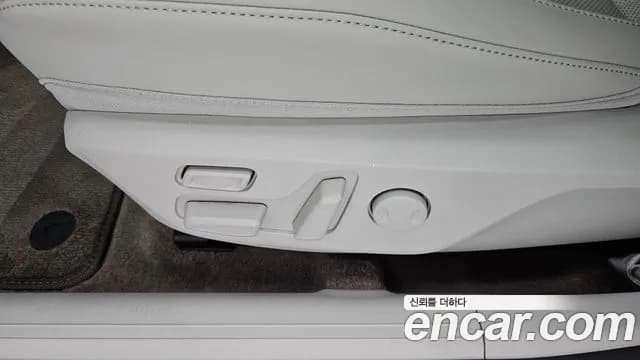 2027 Kia EV4 Long Range 2WD Sold VIN KNAD8413FVS015698 – interior seats 2027 Kia EV4 Long Range 2WD Sold VIN KNAD8413FVS015698 – interior seats
