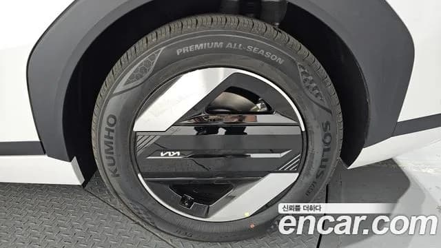 2027 Kia EV4 Long Range 2WD Sold VIN KNAD8413FVS015698 – undercarriage 2027 Kia EV4 Long Range 2WD Sold VIN KNAD8413FVS015698 – undercarriage