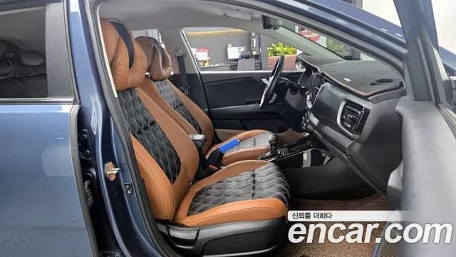 2018 Kia Stonic Diesel 1.6 Sold VIN KNADC815GJS095338 – side profile 2018 Kia Stonic Diesel 1.6 Sold VIN KNADC815GJS095338 – side profile