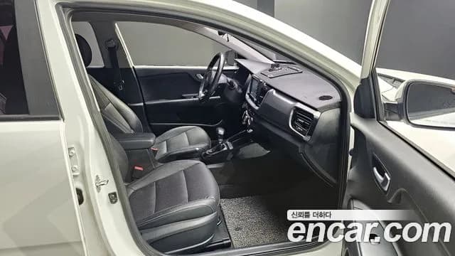 2018 Kia Stonic Diesel 1.6 Sold VIN KNADC815GJS097196 – interior seats 2018 Kia Stonic Diesel 1.6 Sold VIN KNADC815GJS097196 – interior seats