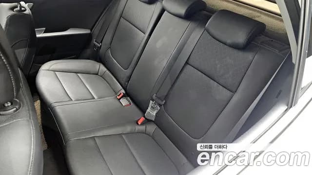 2018 Kia Stonic Diesel 1.6 Sold VIN KNADC815GJS154470 – interior seats 2018 Kia Stonic Diesel 1.6 Sold VIN KNADC815GJS154470 – interior seats