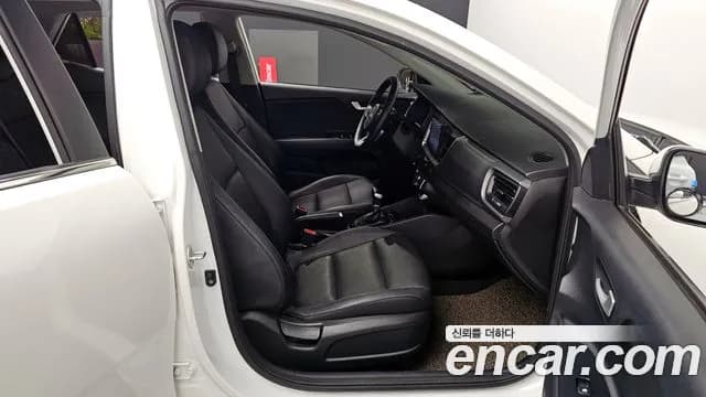 2018 Kia Stonic Diesel 1.6 Sold VIN KNADC815GJS154470 – photo 13 2018 Kia Stonic Diesel 1.6 Sold VIN KNADC815GJS154470 – photo 13