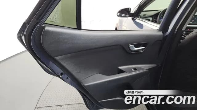2018 Kia Stonic Diesel 1.6 Sold VIN KNADE815GJS079363 – photo 28 2018 Kia Stonic Diesel 1.6 Sold VIN KNADE815GJS079363 – photo 28