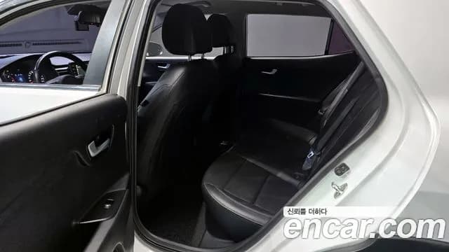 2018 Kia Stonic Diesel 1.6 Sold VIN KNADE815GJS096430 – engine bay 2018 Kia Stonic Diesel 1.6 Sold VIN KNADE815GJS096430 – engine bay