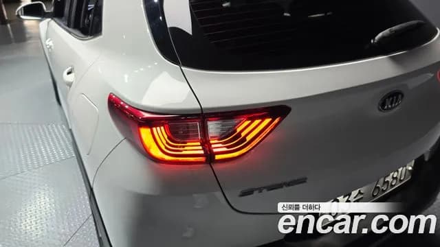 2018 Kia Stonic Diesel 1.6 Sold VIN KNADE815GJS096430 – photo 13 2018 Kia Stonic Diesel 1.6 Sold VIN KNADE815GJS096430 – photo 13