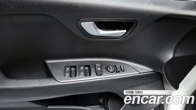 2018 Kia Stonic Diesel 1.6 Sold VIN KNADE815GJS096430 – photo 21 2018 Kia Stonic Diesel 1.6 Sold VIN KNADE815GJS096430 – photo 21