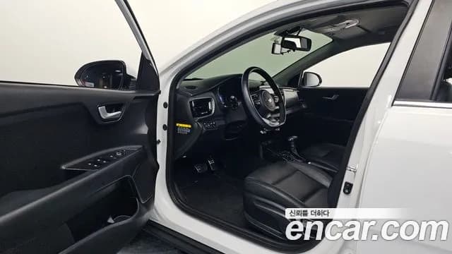 2018 Kia Stonic Diesel 1.6 Sold VIN KNADE815GJS171195 – trunk area 2018 Kia Stonic Diesel 1.6 Sold VIN KNADE815GJS171195 – trunk area