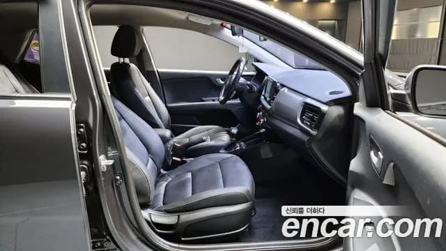 2019 Kia Stonic Diesel 1.6 Sold VIN KNADE815GKS331057 – rear exterior 2019 Kia Stonic Diesel 1.6 Sold VIN KNADE815GKS331057 – rear exterior