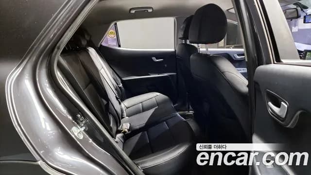 2019 Kia Stonic Diesel 1.6 Sold VIN KNADE815GKS331057 – undercarriage 2019 Kia Stonic Diesel 1.6 Sold VIN KNADE815GKS331057 – undercarriage