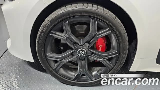 2019 Kia Stinger 2.0 Turbo 2WD Sold VIN KNAE351ABKS046201 – exterior detail 2019 Kia Stinger 2.0 Turbo 2WD Sold VIN KNAE351ABKS046201 – exterior detail
